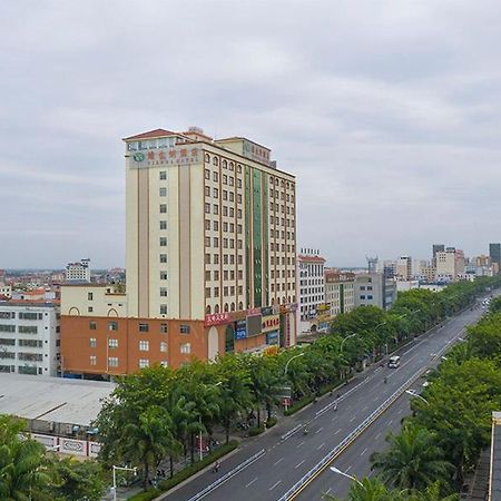 Vienna Hotel Hainan Oriental Avenue Dongfang Exterior photo